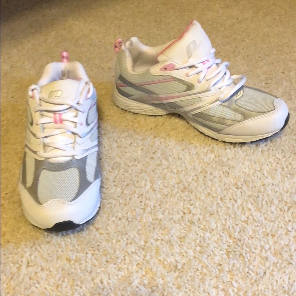 Prospirit Athletic Gear Tennis Shoes Size 10